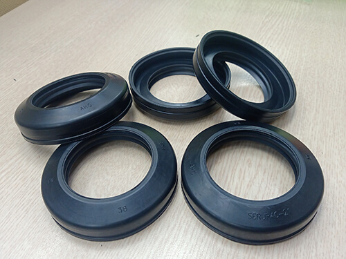 REAR BRAKE CALIPER SEAL KIT